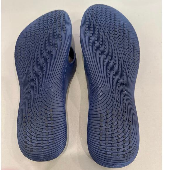 Everlast Womens Size Large 9/10 Flip Flops Pink Purple Blue Ombre Slip On - Picture 3 of 3